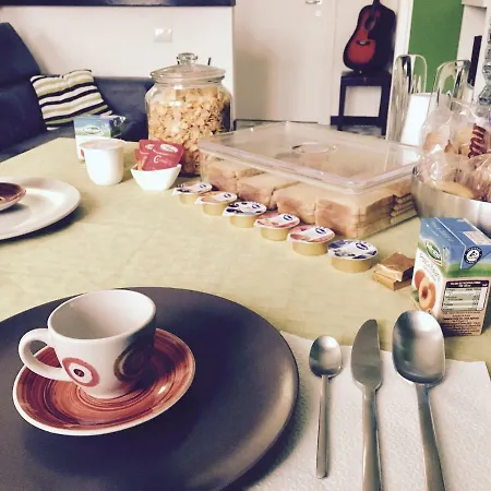 Greenhousebologna Alojamento de Acomodação e Pequeno-almoço 3*