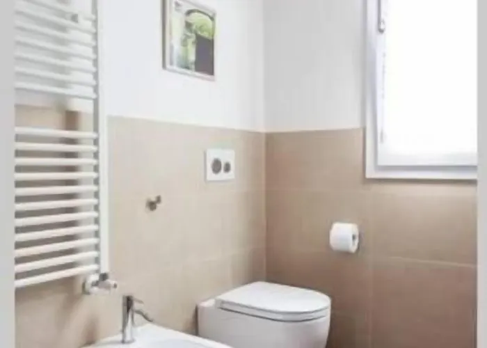 Greenhousebologna Oda ve Kahvaltı 3*