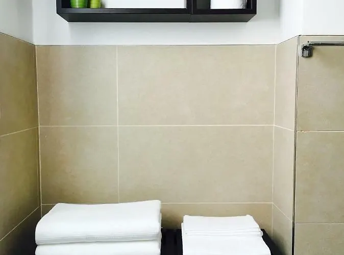 לינה וארוחת בוקר Greenhousebologna