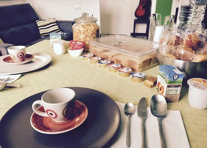 Greenhousebologna Oda ve Kahvaltı 3*